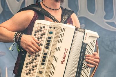 Korpiklaani @ Alcatraz Metal Fest 2016, foto 6, foto's door Edwin Houdevelt - FrontView Magazine