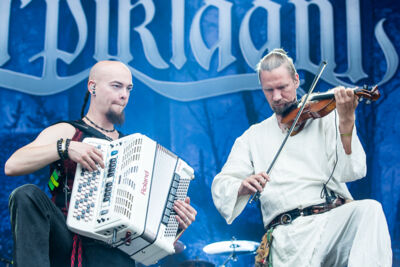 Korpiklaani @ Into The Grave 2016, picture 4, photographed by Dorien Goetschalckx - FrontView Magazine