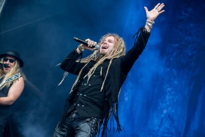 Korpiklaani @ Into The Grave 2016, picture 6, photographed by Dorien Goetschalckx - FrontView Magazine