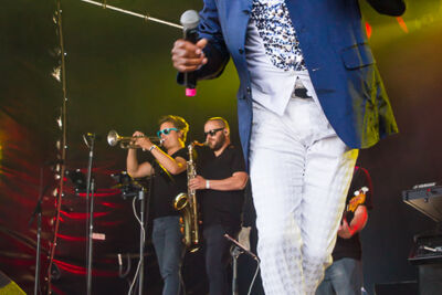 Leee John @ Nostalgie Beach Festival, picture 4, photographed by Marc Verdonck - FrontView Magazine