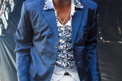 Leee John @ Nostalgie Beach Festival, picture 6, photographed by Marc Verdonck - FrontView Magazine