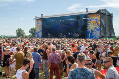 Level 42 @ Nostalgie Beach Festival, picture 25, photographed by Marc Verdonck - FrontView Magazine