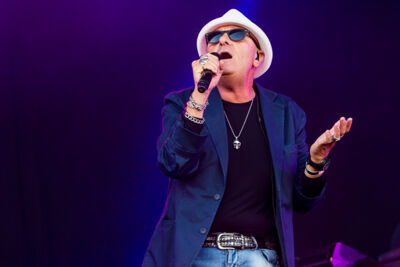 Machiavel @ Nostalgie Beach Festival, picture 5, photographed by Marc Verdonck - FrontView Magazine