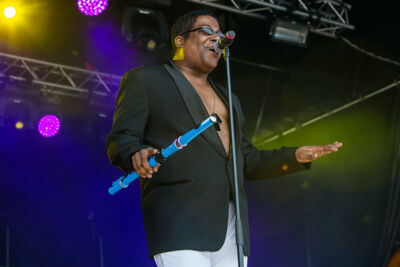 Sydney Youngblood @ Nostalgie Beach Festival, picture 3, photographed by Marc Verdonck - FrontView Magazine