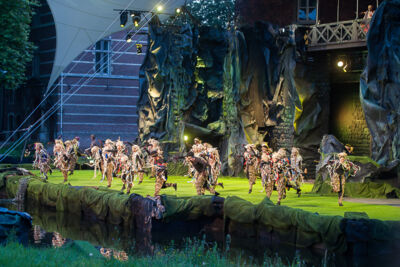 Première Albert 1 @ Kasteel de Merode, picture 3, photographed by Goele Bormans - FrontView Magazine