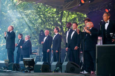 Grungblavers @ OLT Rivierenhof, picture 6, photographed by Goele Bormans - FrontView Magazine