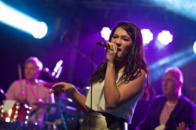 Silke & The Expendables @ Engie Parties Kapellen, picture 21, photographed by James Van Roosbroeck - FrontView Magazine