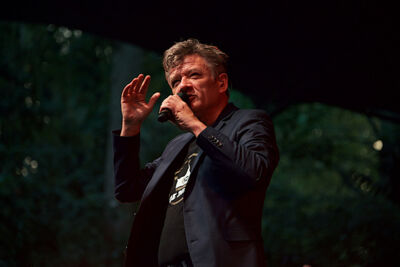 Bart Peeters @ OLT Rivierenhof, picture 26, photographed by James Van Roosbroeck - FrontView Magazine