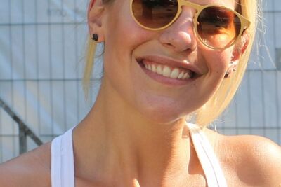 Eline Demunck @ Buitenbeenpop, Leopoldsburg, picture 2, photographed by Heidi Elen - FrontView Magazine