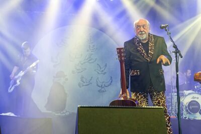 Urbanus & De Fanfaar @ Boerenrock 2016, foto 1, foto's door Edwin Houdevelt - FrontView Magazine