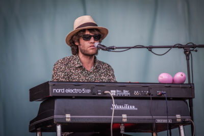 Douwe Bob @ Strandfestival ZAND, foto 10, foto's door Frank Bogers - FrontView Magazine