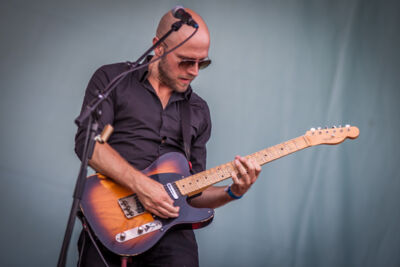 Douwe Bob @ Strandfestival ZAND, foto 12, foto's door Frank Bogers - FrontView Magazine