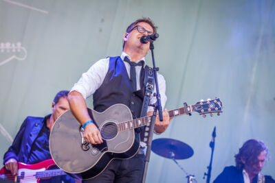 Guus Meeuwis @ Strandfestival ZAND, foto 9, foto's door Frank Bogers - FrontView Magazine