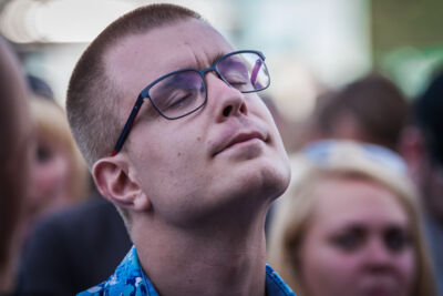 Typhoon @ Strandfestival ZAND, foto 21, foto's door Frank Bogers - FrontView Magazine