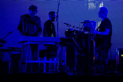 Massive Attack @ Sint Pietersplein Gent, picture 16, photographed by Dieter  Boone - FrontView Magazine