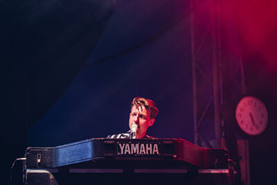 Bent Van Looy @ Crammerock 2016, picture 6, photographed by Elke Briers - FrontView Magazine