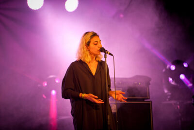 Intergalactic Lovers @ Ten Vrede Diksmuide, picture 15, photographed by Devid Camerlynck - FrontView Magazine