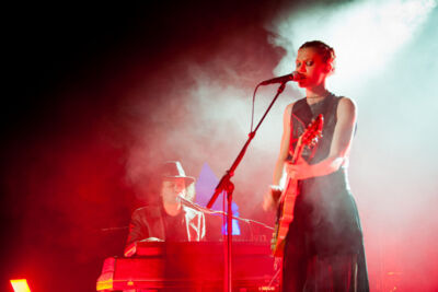 Trixie Whitley @ Ten Vrede Diksmuide, picture 24, photographed by Devid Camerlynck - FrontView Magazine