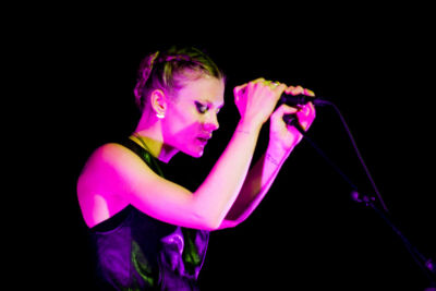 Trixie Whitley @ Ten Vrede Diksmuide, picture 27, photographed by Devid Camerlynck - FrontView Magazine