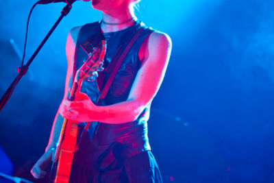 Trixie Whitley @ Ten Vrede Diksmuide, picture 38, photographed by Devid Camerlynck - FrontView Magazine