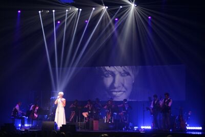 Dana Winner "Puur" @ Ethias Theater, picture 5, photographed by Heidi Elen - FrontView Magazine