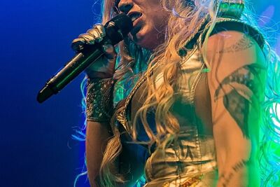 Kobra & The Lotus @ Femme 2016, picture 8, photographed by Edwin Houdevelt - FrontView Magazine