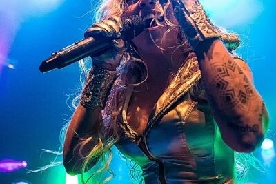 Kobra & The Lotus @ Femme 2016, picture 10, photographed by Edwin Houdevelt - FrontView Magazine