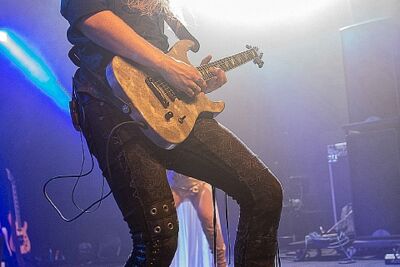 Kobra & The Lotus @ Femme 2016, picture 20, photographed by Edwin Houdevelt - FrontView Magazine