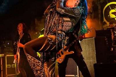 Arch Enemy @ Femme 2016, foto 2, foto's door FrontView Magazine