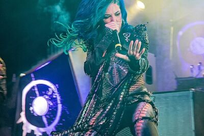 Arch Enemy @ Femme 2016, foto 35, foto's door FrontView Magazine