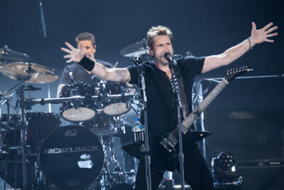 Nickelback @ Lotto Arena, picture 5, photographed by Dorien Goetschalckx - FrontView Magazine