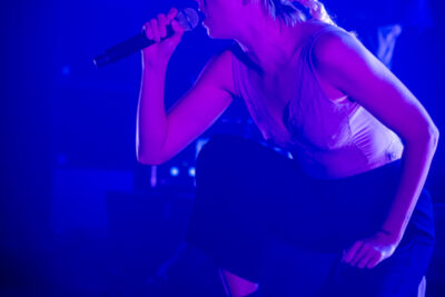 Mø @ AB, foto 7, foto's door Kristof Hayen - FrontView Magazine