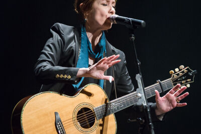 Suzanne Vega @ De Roma, picture 7, photographed by Dorien Goetschalckx - FrontView Magazine