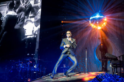 Maxwell @ Vorst Nationaal, picture 1, photographed by Dorien Goetschalckx - FrontView Magazine