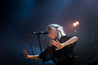 Aurora Le Botanique Brussels, picture 12, photographed by Kris Saelen - FrontView Magazine