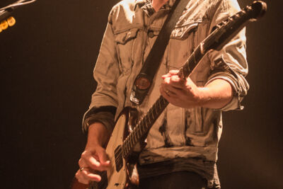 Silversun Pickups @ Het Depot, picture 1, photographed by Jan van Hecke - FrontView Magazine