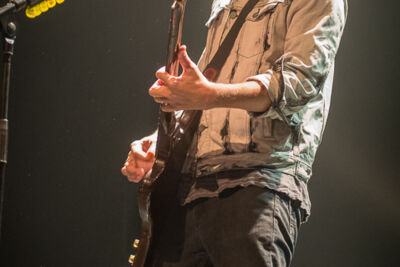 Silversun Pickups @ Het Depot, picture 5, photographed by Jan van Hecke - FrontView Magazine