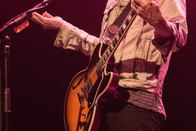 Silversun Pickups @ Het Depot, picture 11, photographed by Jan van Hecke - FrontView Magazine