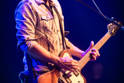 Silversun Pickups @ Het Depot, picture 12, photographed by Jan van Hecke - FrontView Magazine