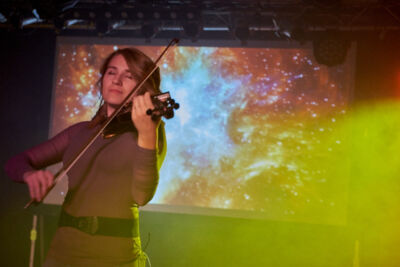 Taylor Davis @ Trix Club, foto 6, foto's door James Van Roosbroeck - FrontView Magazine