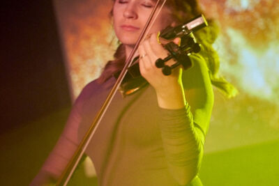 Taylor Davis @ Trix Club, foto 10, foto's door James Van Roosbroeck - FrontView Magazine