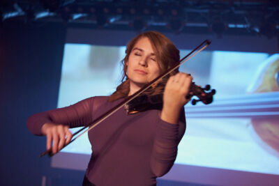 Taylor Davis @ Trix Club, foto 13, foto's door James Van Roosbroeck - FrontView Magazine