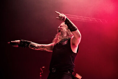 Amon Amarth @ Vorst Nationaal, picture 8, photographed by Jef Peeters - FrontView Magazine