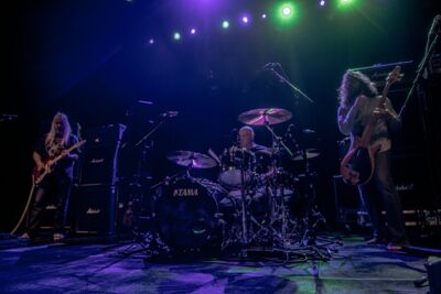 Dinosaur Jr @ AB Brussel, picture 11, photographed by Luc Luyten - FrontView Magazine