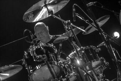 Dinosaur Jr @ AB Brussel, picture 17, photographed by Luc Luyten - FrontView Magazine