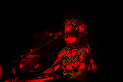 Agnes Obel @ AB, picture 9, photographed by Jef Peeters - FrontView Magazine