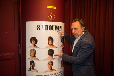 Première 8 vrouwen EWT Theater, foto 4, foto's door Goele Bormans - FrontView Magazine
