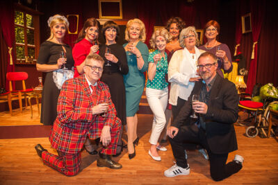 Première 8 vrouwen EWT Theater, foto 22, foto's door Goele Bormans - FrontView Magazine