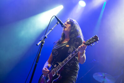 Girlschool @ 013, picture 9, photographed by Dorien Goetschalckx - FrontView Magazine