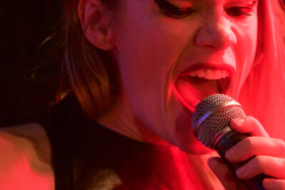 Trixie Whitley, Radio 1 Sessies @ Trix, picture 20, photographed by Bart Baevegems - FrontView Magazine